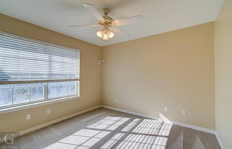 Building Photo - 110 Diana Dr