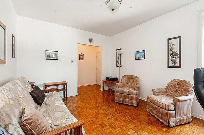 Building Photo - 42 Van Wagenen Ave