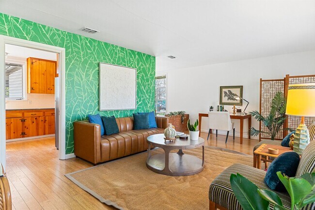 Building Photo - Centrally Located - Minutes from Dell Children's Hospital