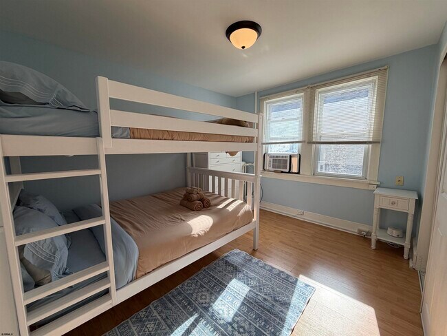 Building Photo - 17 N Buffalo Ave