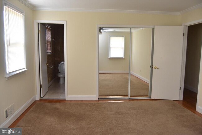 Building Photo - 6820 Cherokee Dr