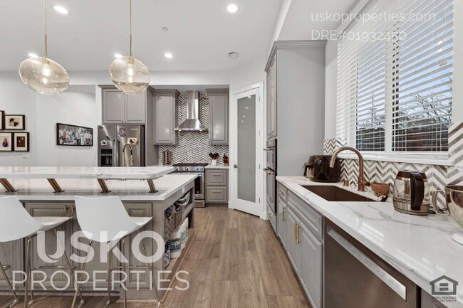 Building Photo - 103 Lazy Oak Ln