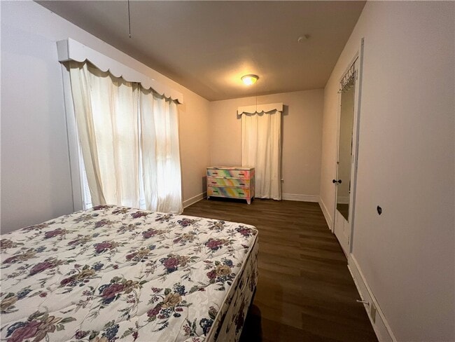 Building Photo - 49 Spruce St