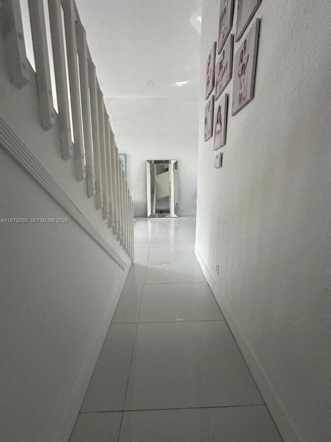 Building Photo - 1607 SW 157th Ave