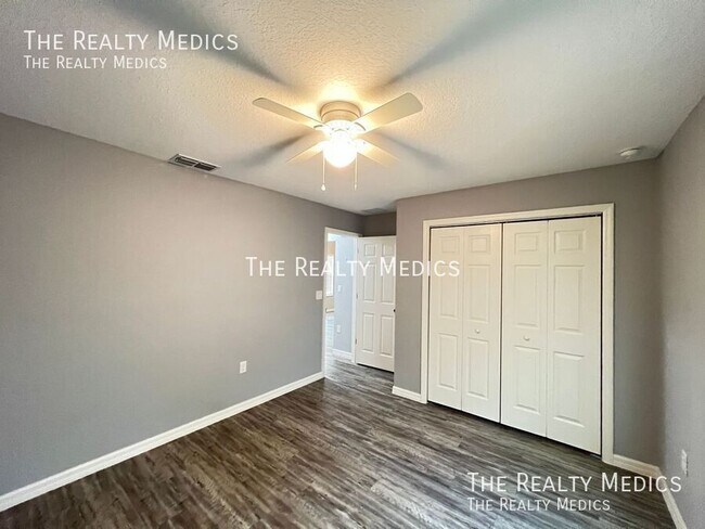 Building Photo - 2839 SW 165th Pl