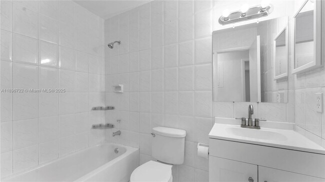 Building Photo - 4208 SW 136th Pl