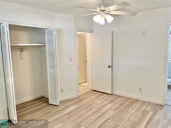 Building Photo - 2167 NE 56th Ct