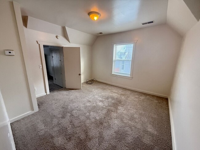 Building Photo - 1206 Pringle Ave