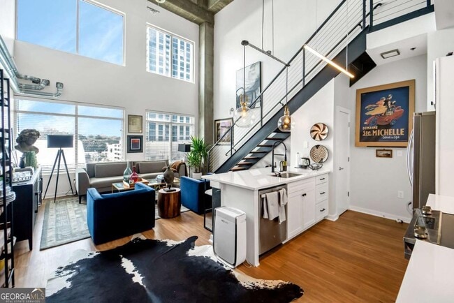 Primary Photo - 260 18th St NW