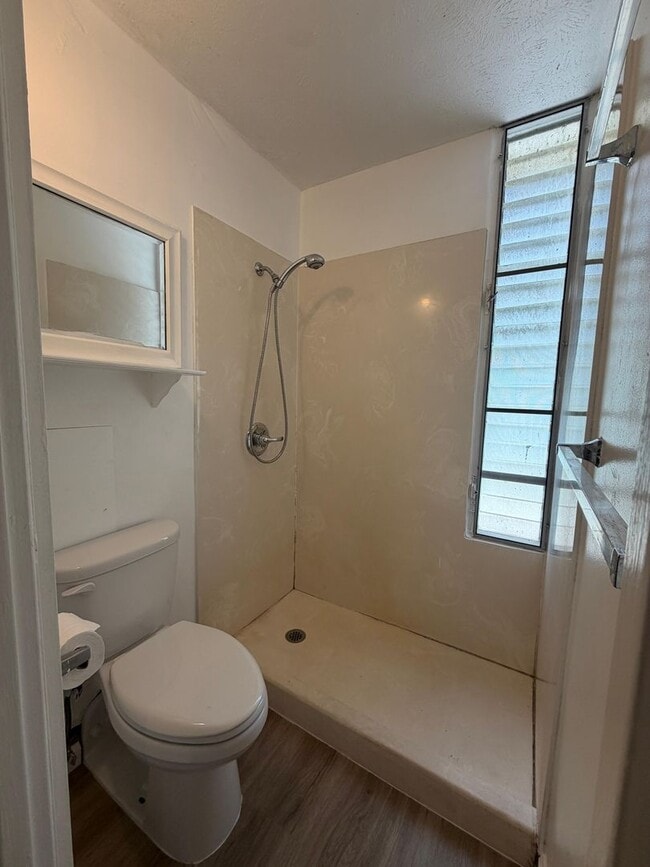 Building Photo - Upgraded studio available now in a secured building.