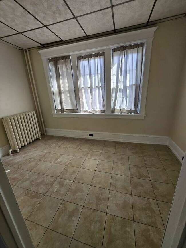 Building Photo - 3531 Pacific Ave