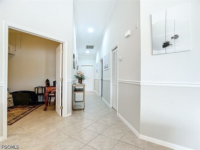 Building Photo - 10401 McArthur Palms Ln