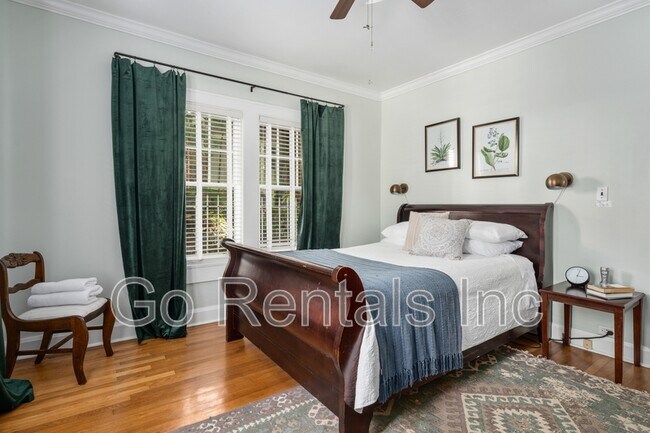 Building Photo - 1329 33rd St S
