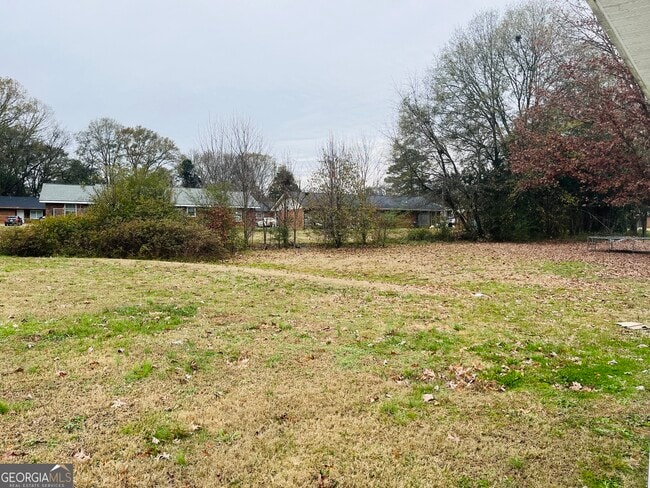 Building Photo - 12 Fredda Ln