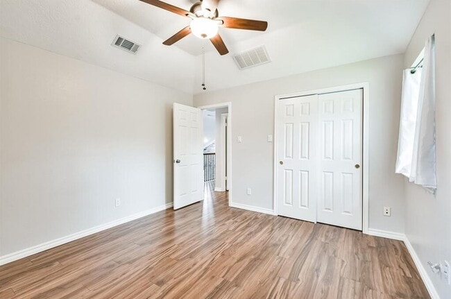 Building Photo - 10327 Brickyard Ct