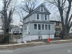 Building Photo - 405 Myrtle Ave