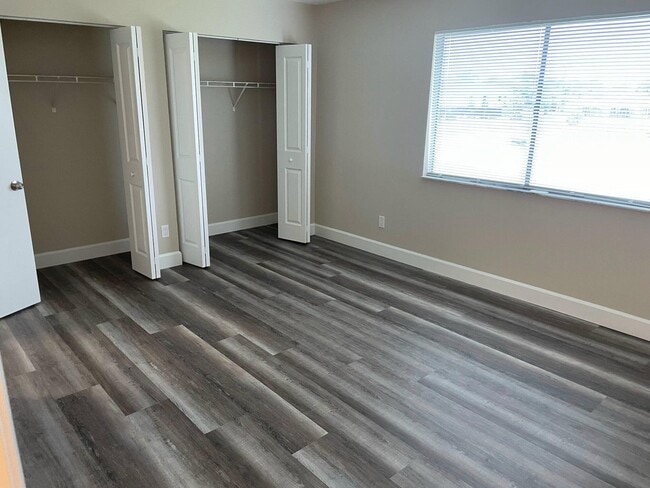 Building Photo - 2504 Seaside Dr