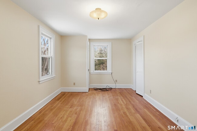 Building Photo - 815 E Main St