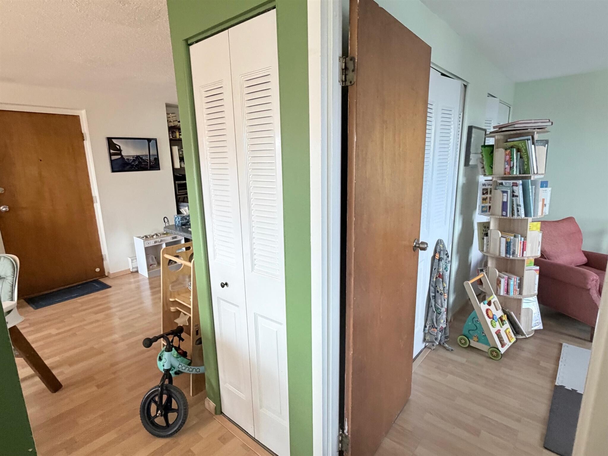 Building Photo - 94 Beacon St