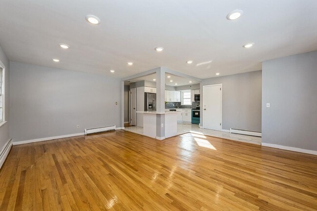 Building Photo - 25 Genesee St