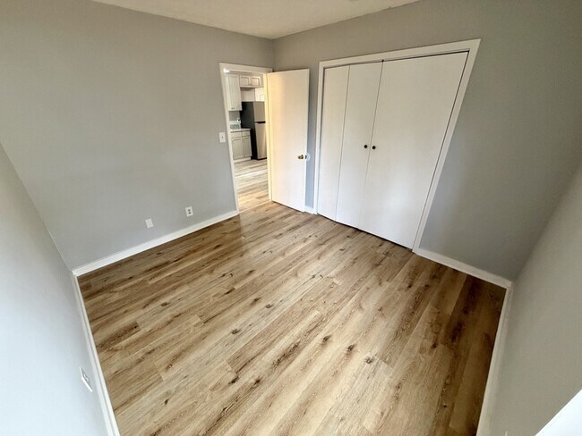 Building Photo - 6108 Deerfield Ct