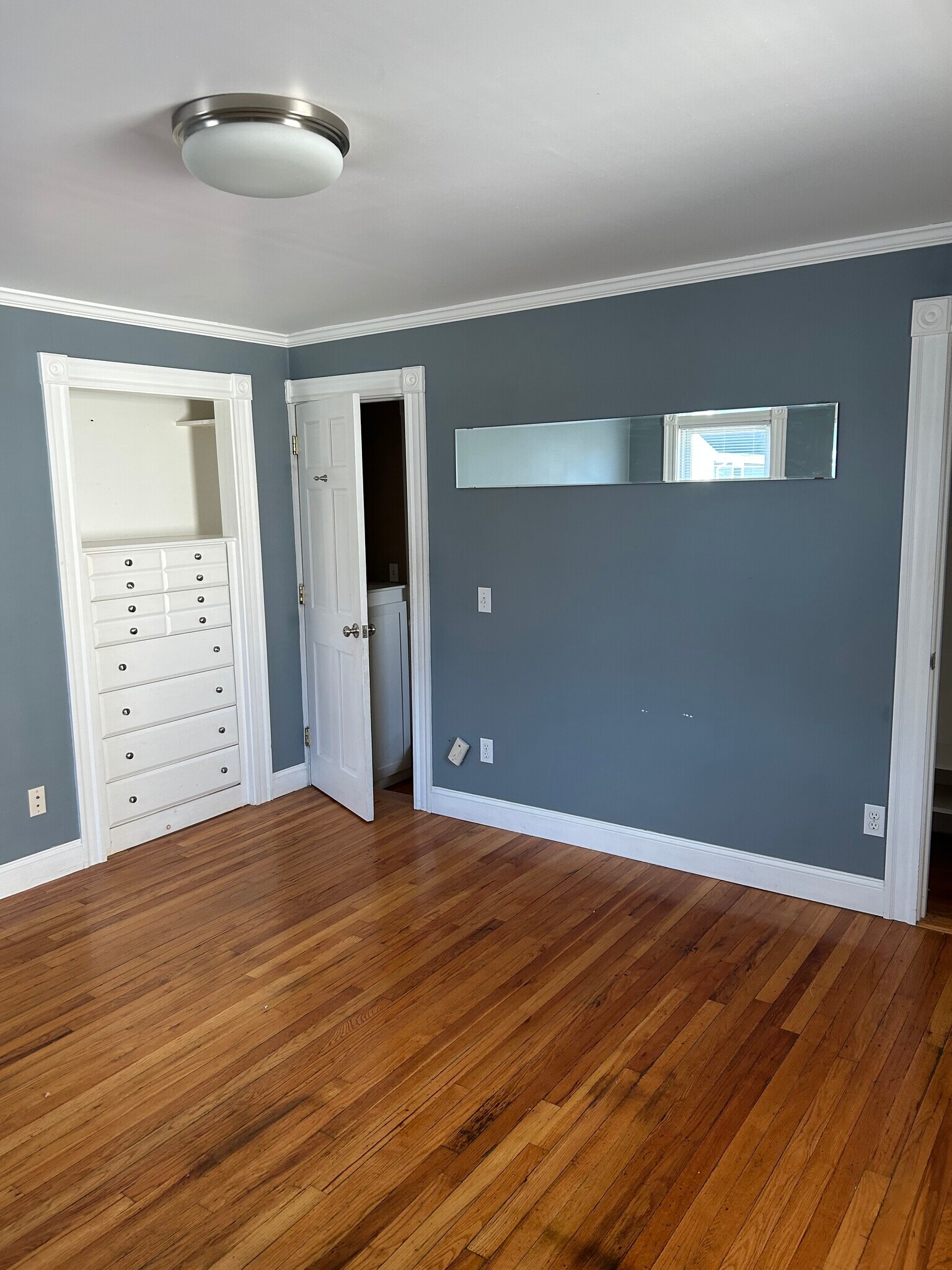 Building Photo - 11 Lincoln Rd