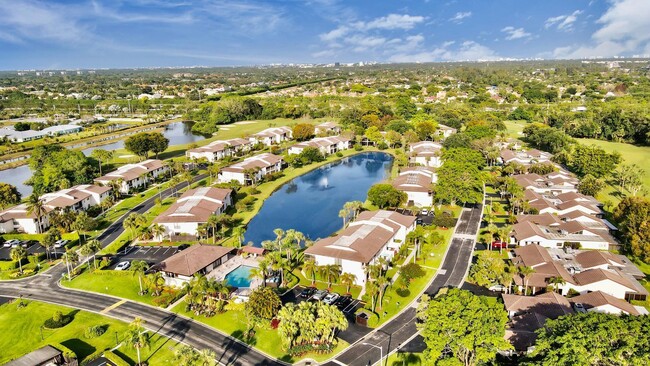 Building Photo - 8045 Eastlake Dr