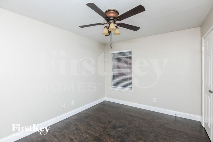Building Photo - 1108 Vista View Dr