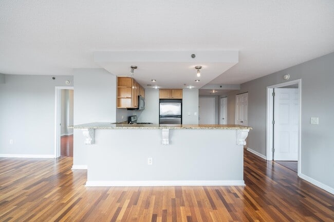 Building Photo - 759 2nd St