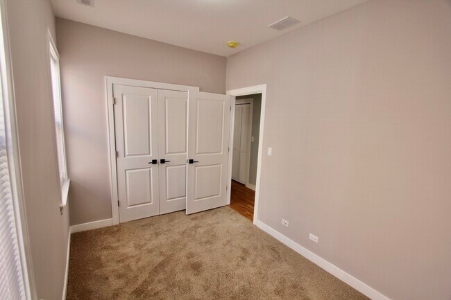 Building Photo - 7413 S Princeton Ave