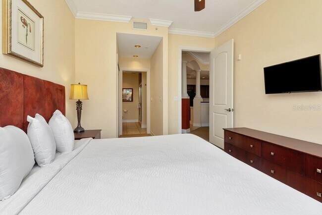 Building Photo - 13941 Clubhouse Dr