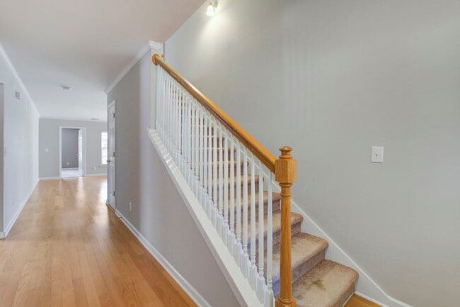 Building Photo - 111 Meadowvale Ln
