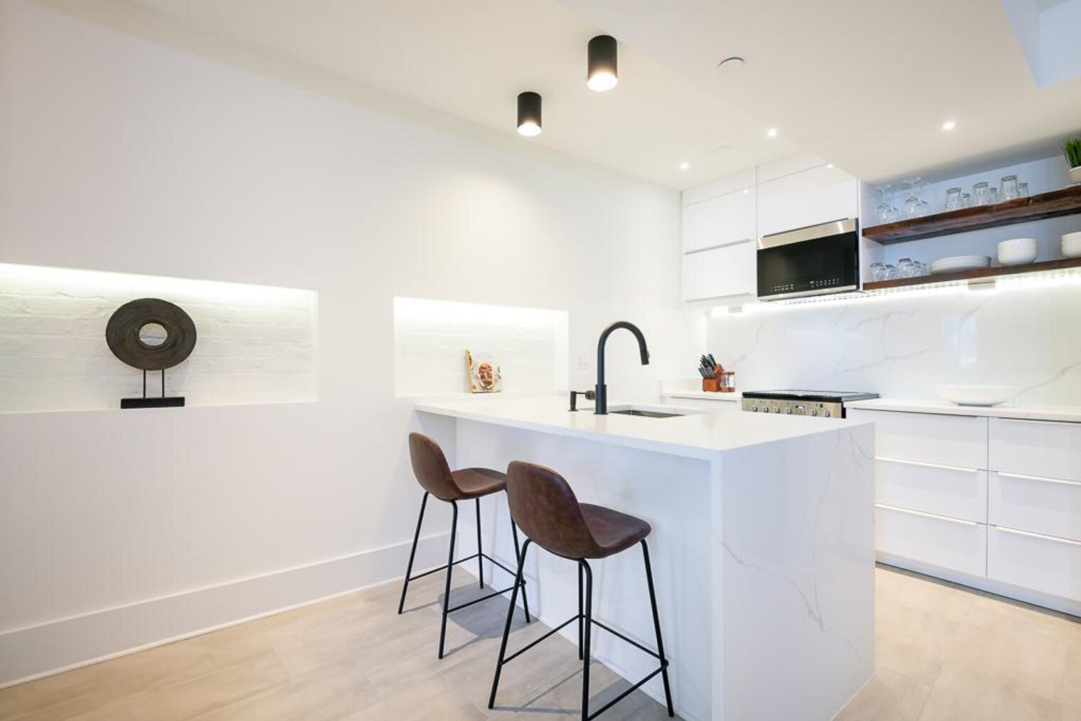 Building Photo - 1936 Calvert St NW