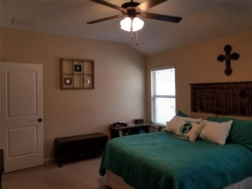 Building Photo - 2425 Muzzie Ln