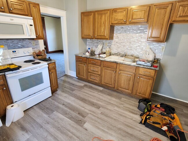 Building Photo - Great 3BR, 1BTH home, just updated!