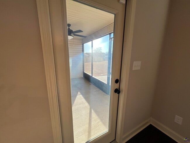 Building Photo - 122 Boundary Dr