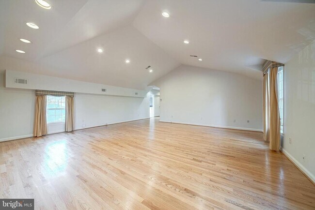 Building Photo - 6209 Stoneham Ln
