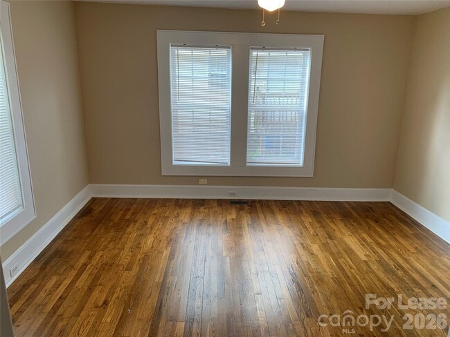 Building Photo - 208 Parker Ave