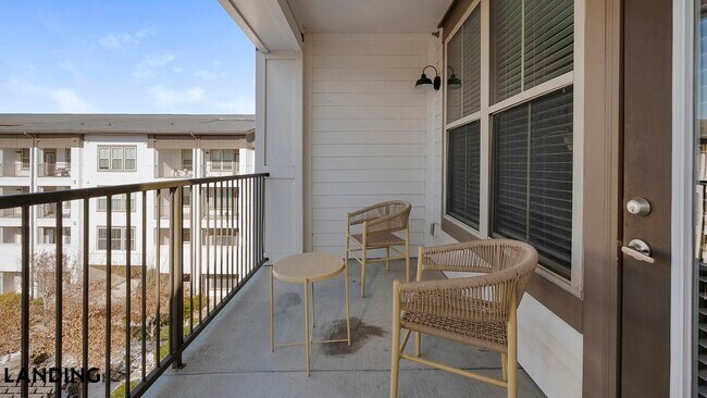 Building Photo - 1200 Brookwood Dr