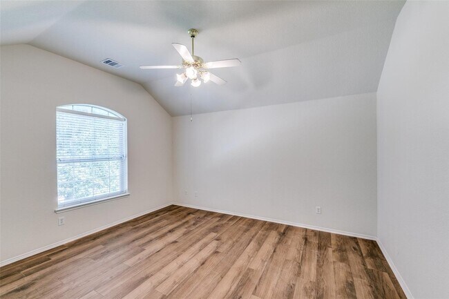 Building Photo - 9121 Portage Ln
