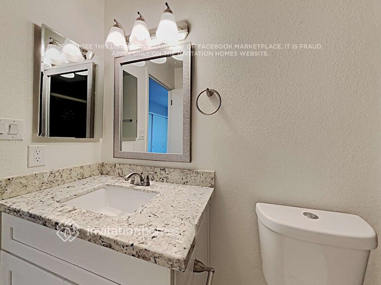 Building Photo - 1412 E Hermosa Dr