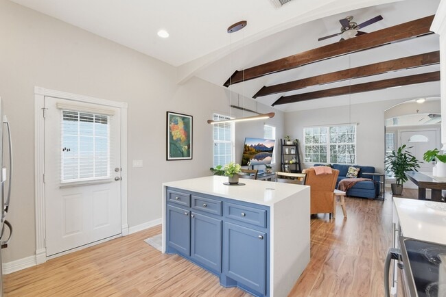 Building Photo - 43 Regency Pt