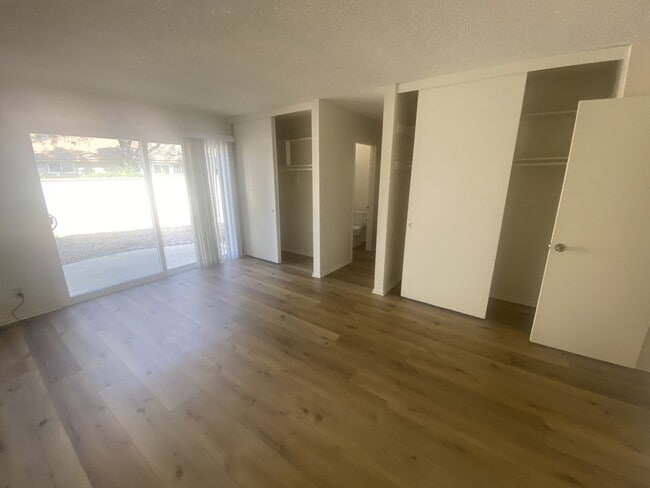 Building Photo - Mission Oaks Home