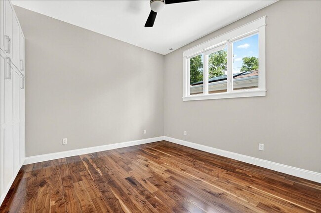 Building Photo - 36 Carriage Ln