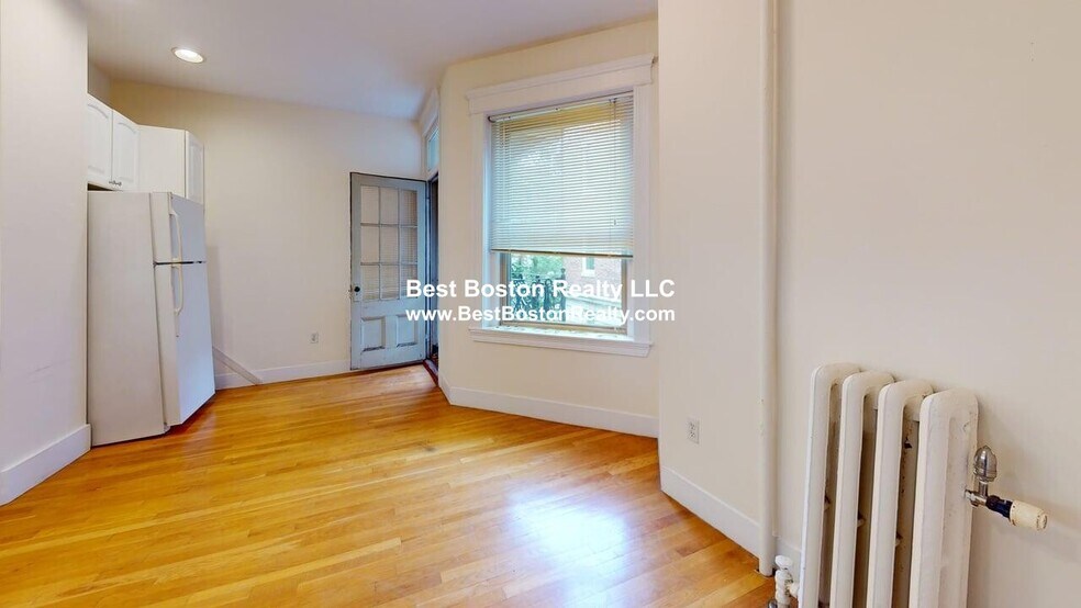 Building Photo - 91 Trowbridge St