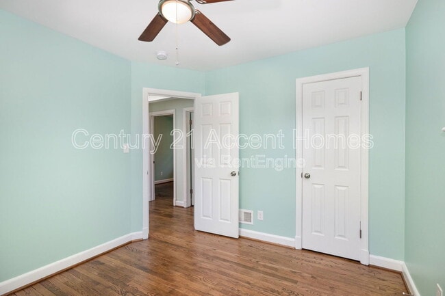 Building Photo - 2508 Larry Ave