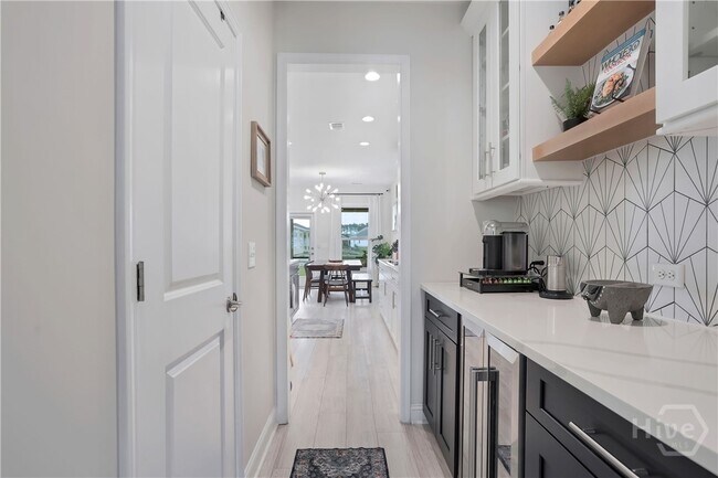 Building Photo - 710 Longleaf Dr
