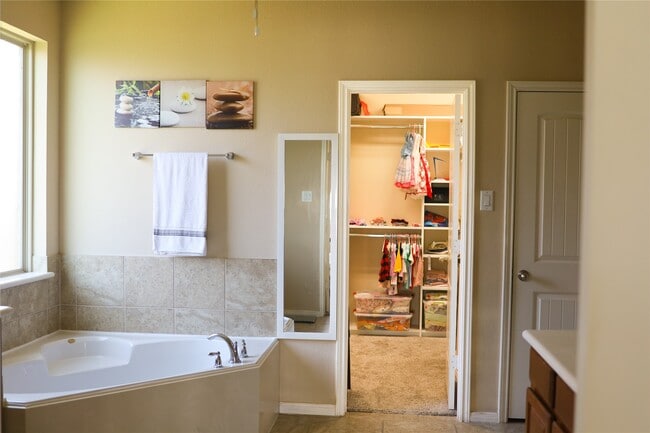 Building Photo - 4710 Tilbury Trail