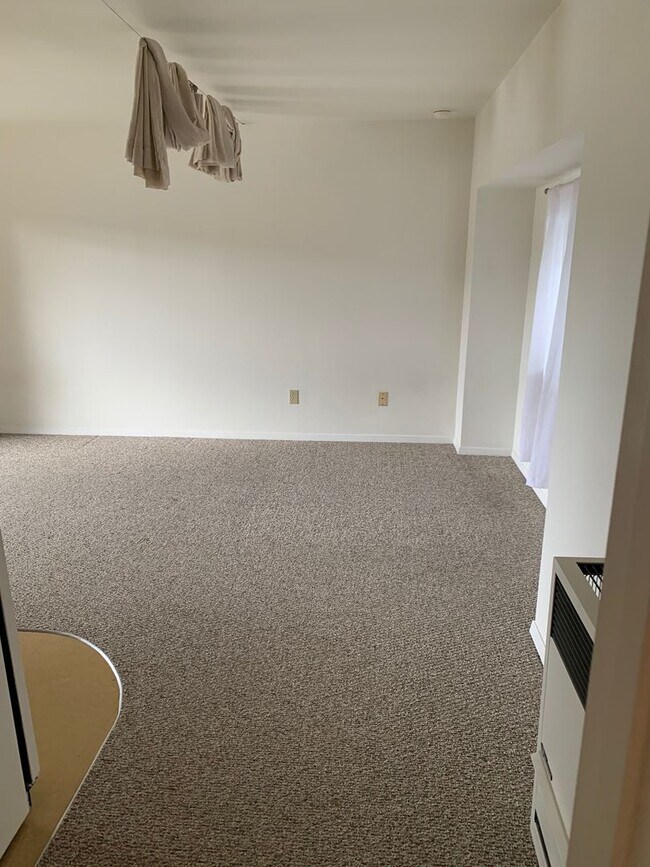 Building Photo - 1609 G St