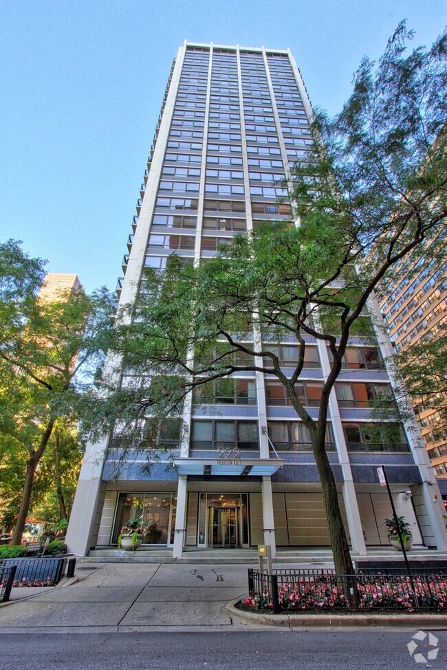 Building Photo - 222 E Pearson St
